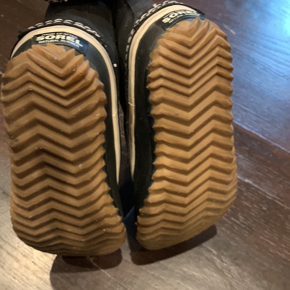 Sorel rain booties - Picture 6 of 6